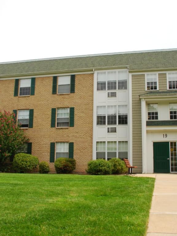 Saugus Commons Associates LLC Apartments in Saugus, MA